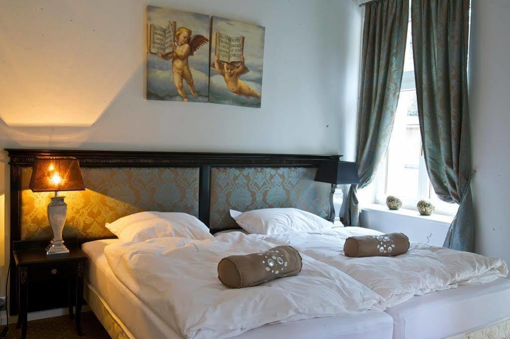 Hotel Fryderyk ドゥシュニキ・ズドルイ エクステリア 写真