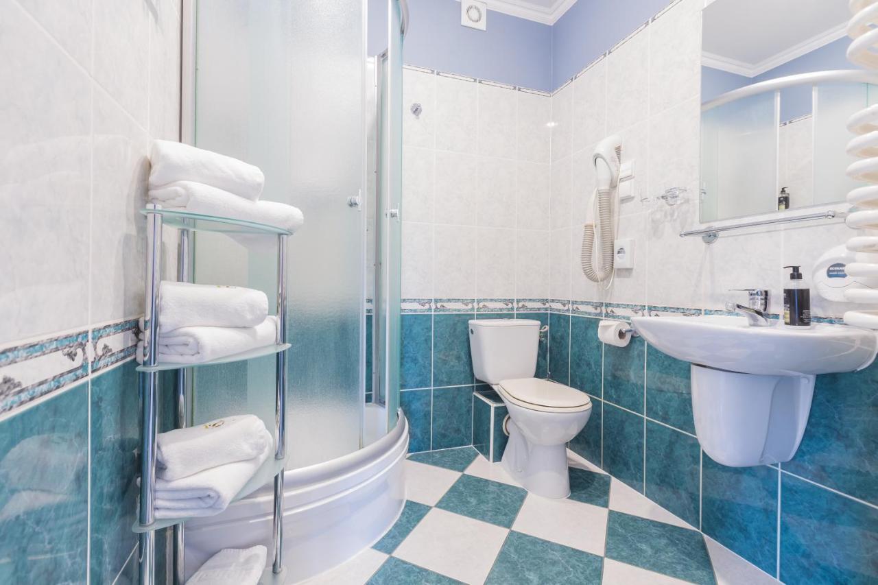 Hotel Fryderyk ドゥシュニキ・ズドルイ 部屋 写真