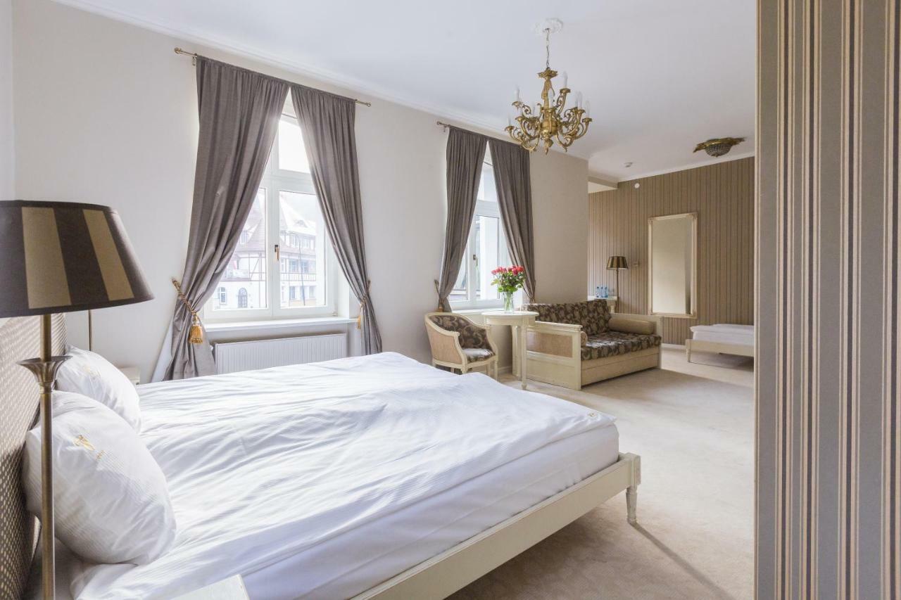 Hotel Fryderyk ドゥシュニキ・ズドルイ エクステリア 写真